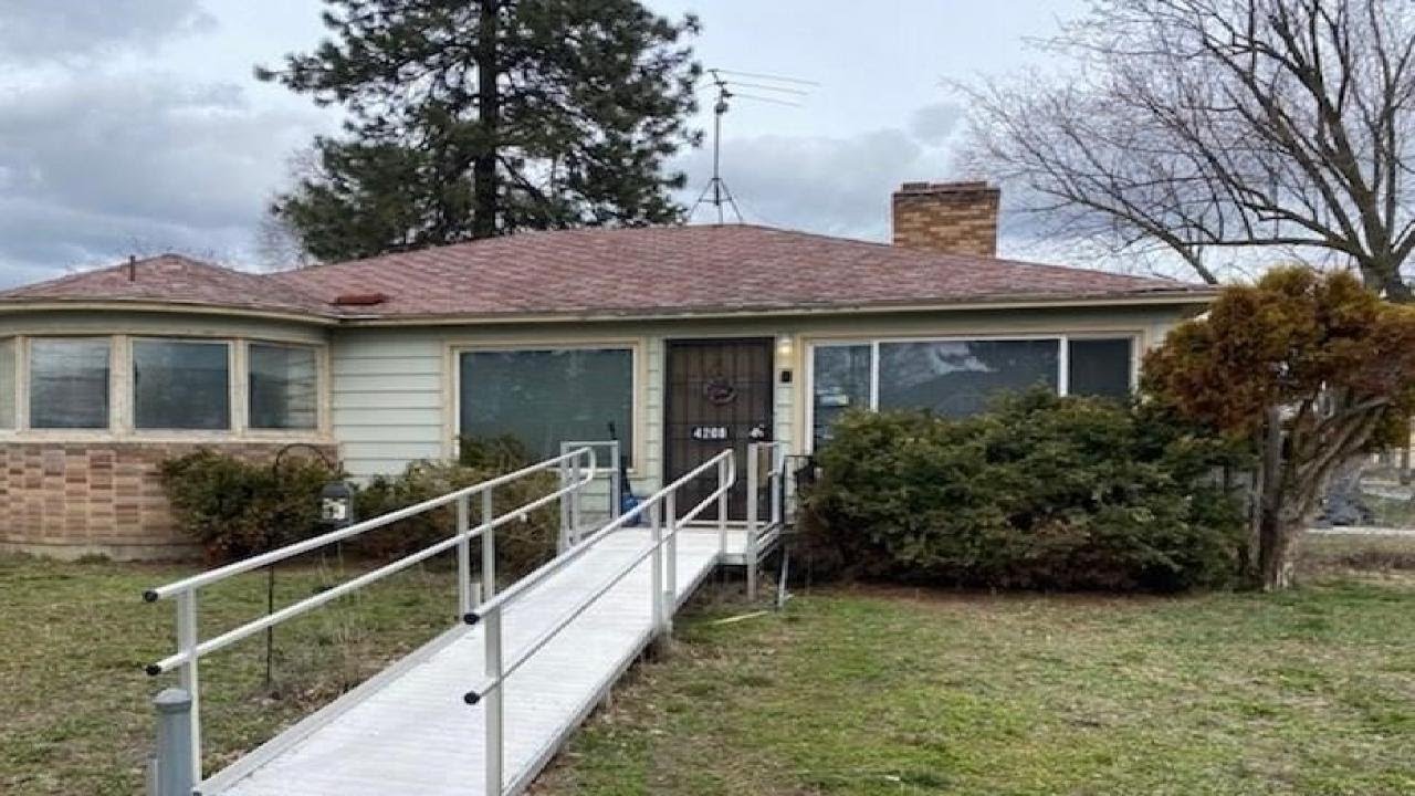 4208 N Washington, Spokane, WA Presented by The Spokane Home Guy Group.