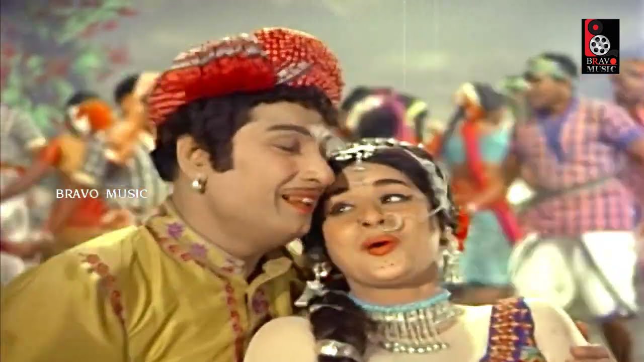 என்னம்மா சின்ன பொண்ணு | Ennamma Chinna Ponnu | T. M. Soundararajan, P. Susheela MGR Hits Song HD