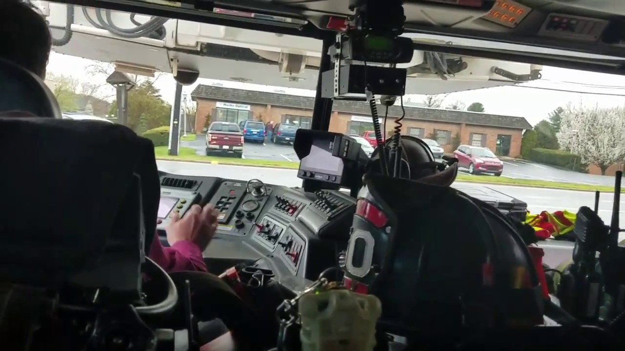 Truck 50 *Ride Along* (Screaming Q and Horn!)