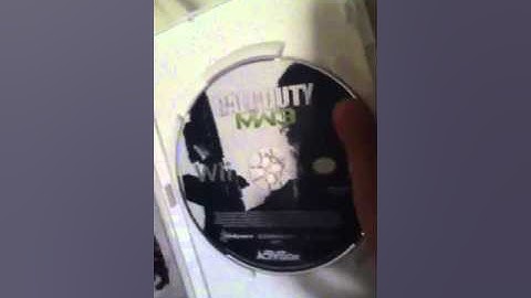 Unboxing MW3 Wii