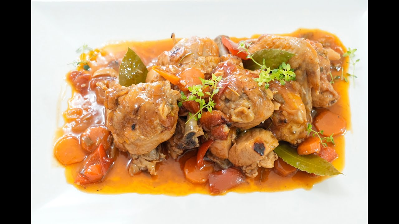 Caldereta de pollo al pebre una receta muy sabrosa, fácil  y económica😋👌