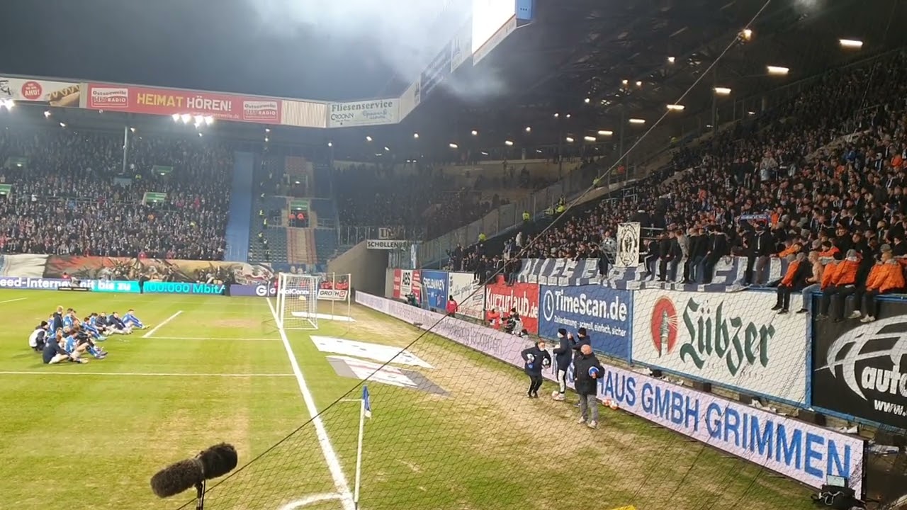 FC HANSA ROSTOCK St Pauli 10 UFFFTTTAAAA Südtribüne und Mannschaft YouTube