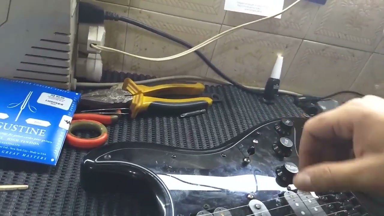 Arquivo do Luthier: Guitarra - Strat - Custom - Black -13.09.2018