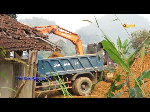 Video Máy xúc mini múc đất lên Xe tải ô tô ben chở đổ benz... - youtube