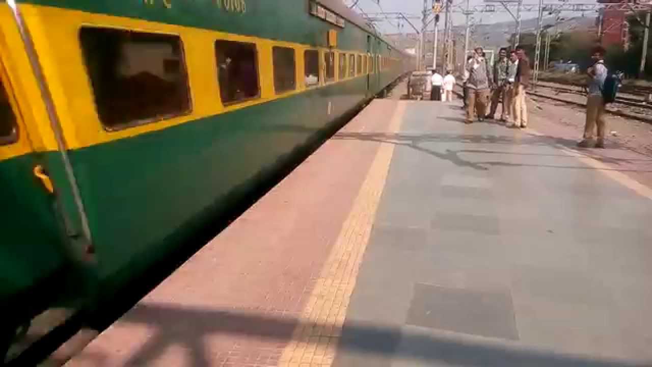 12188 - MUMBAI CST JABALPUR GARIBRATH EXPRESS SKIPS THANE