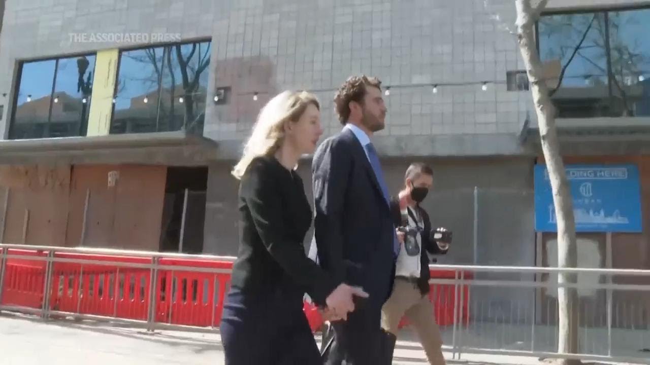 Elizabeth Holmes to start prison term May 30