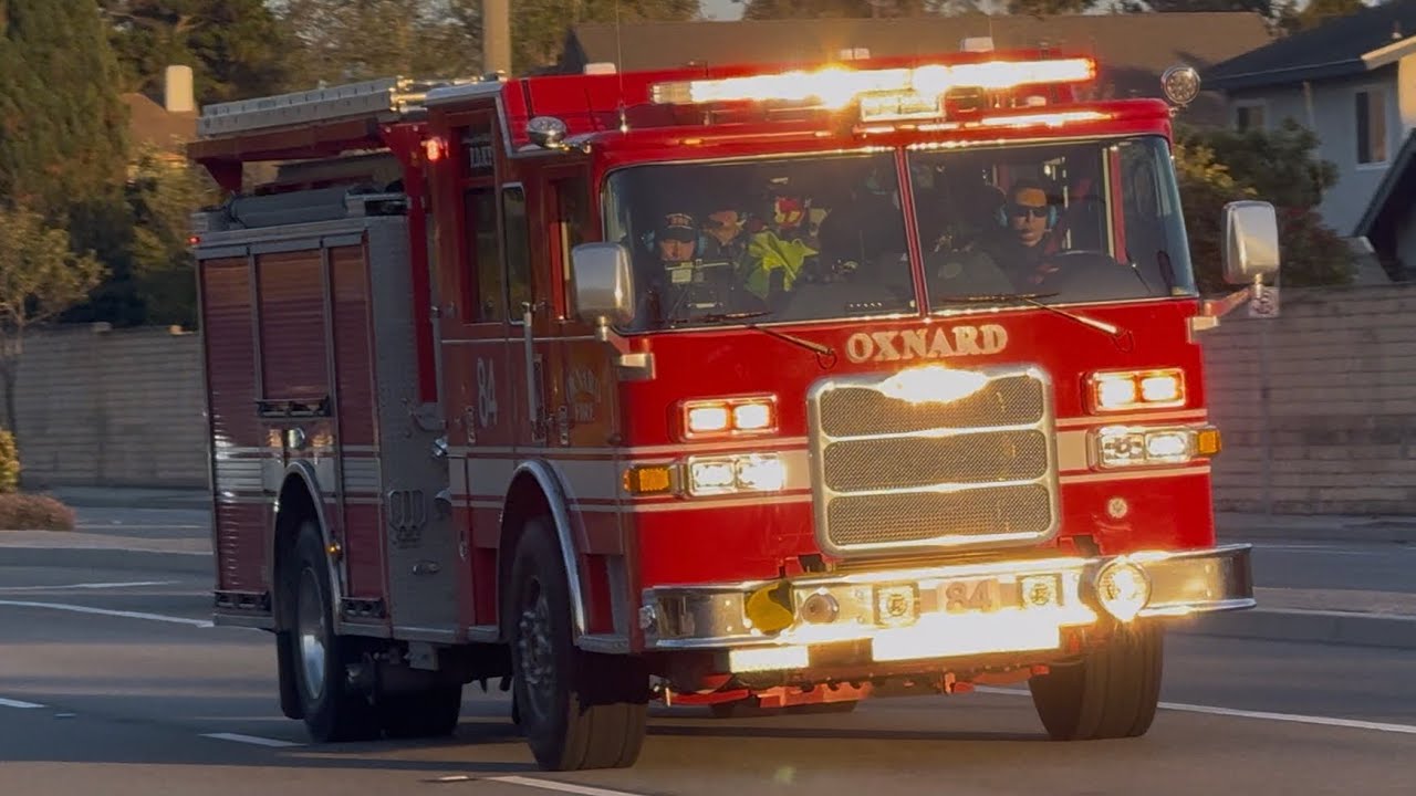 *AIRHORN* Oxnard Fire Department Engine 84 Responding Code 3 to a ...