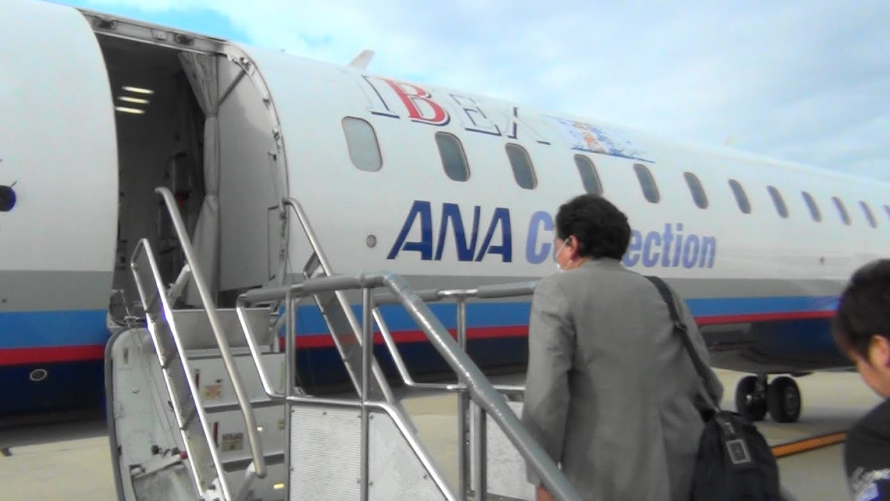 福岡空港発（FUK）－ 仙台空港行（SDJ） ノーカット　ANA3111便（IBEXエアラインズ運航便）7時55分発　ボンバルディア CRJ 700（CR7） 10A
