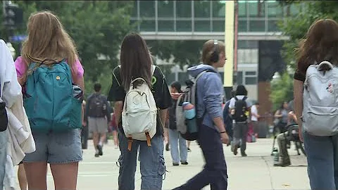 Students, administrators and new data suggest more college students are struggling to find jobs