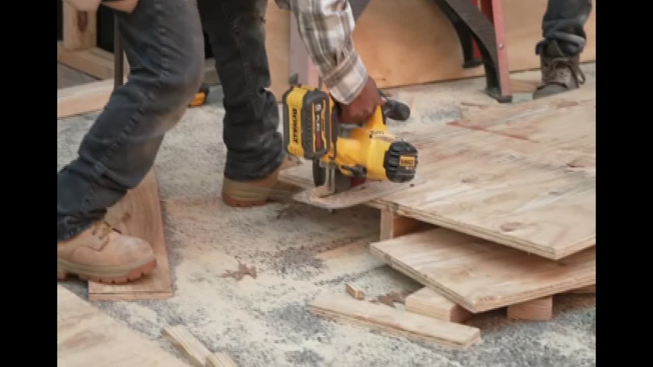 Stores near White House boarding up windows as Election Day nears