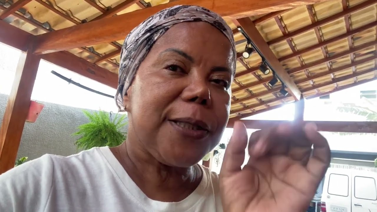 A ceia tá simples… mas o que aconteceu aqui em casa me emocionou 😳❤️