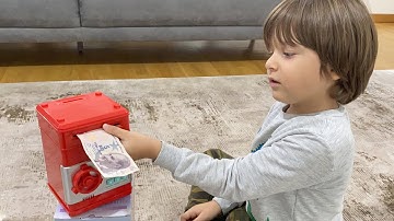 Fatih Selim’e harçlık saklamak için otomatik para kasası aldık.Fatih Selim’in şifresini öğrendim.