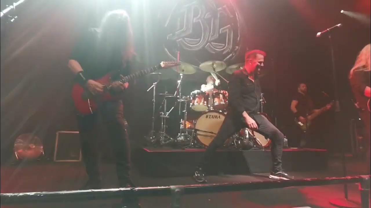 Live a live. Live and learn век живи век учись. Living and nonliving things for kids. кластер на тему living things. Live and learn.