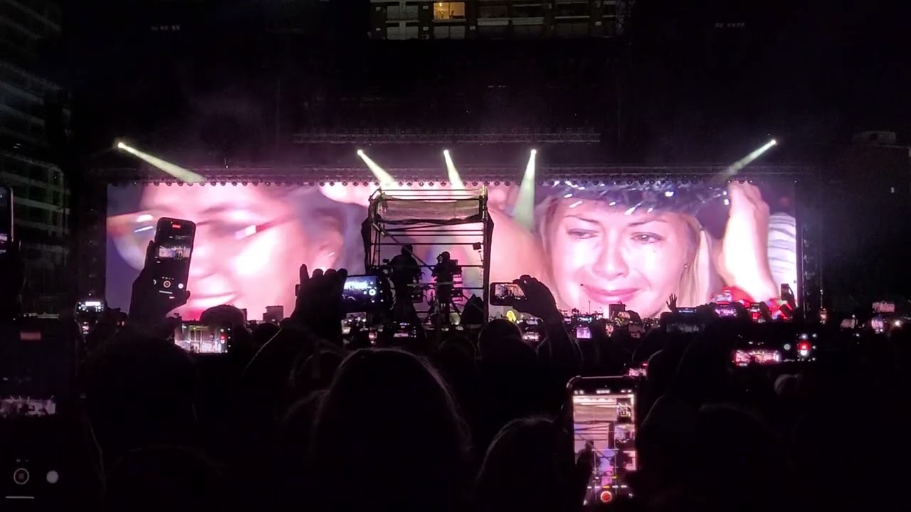 Shakira- La Fuerte 🤖💪 08/03/2025 // 📌Campo Argentino de Polo- Buenos Aires Argentina 🇦🇷✨️