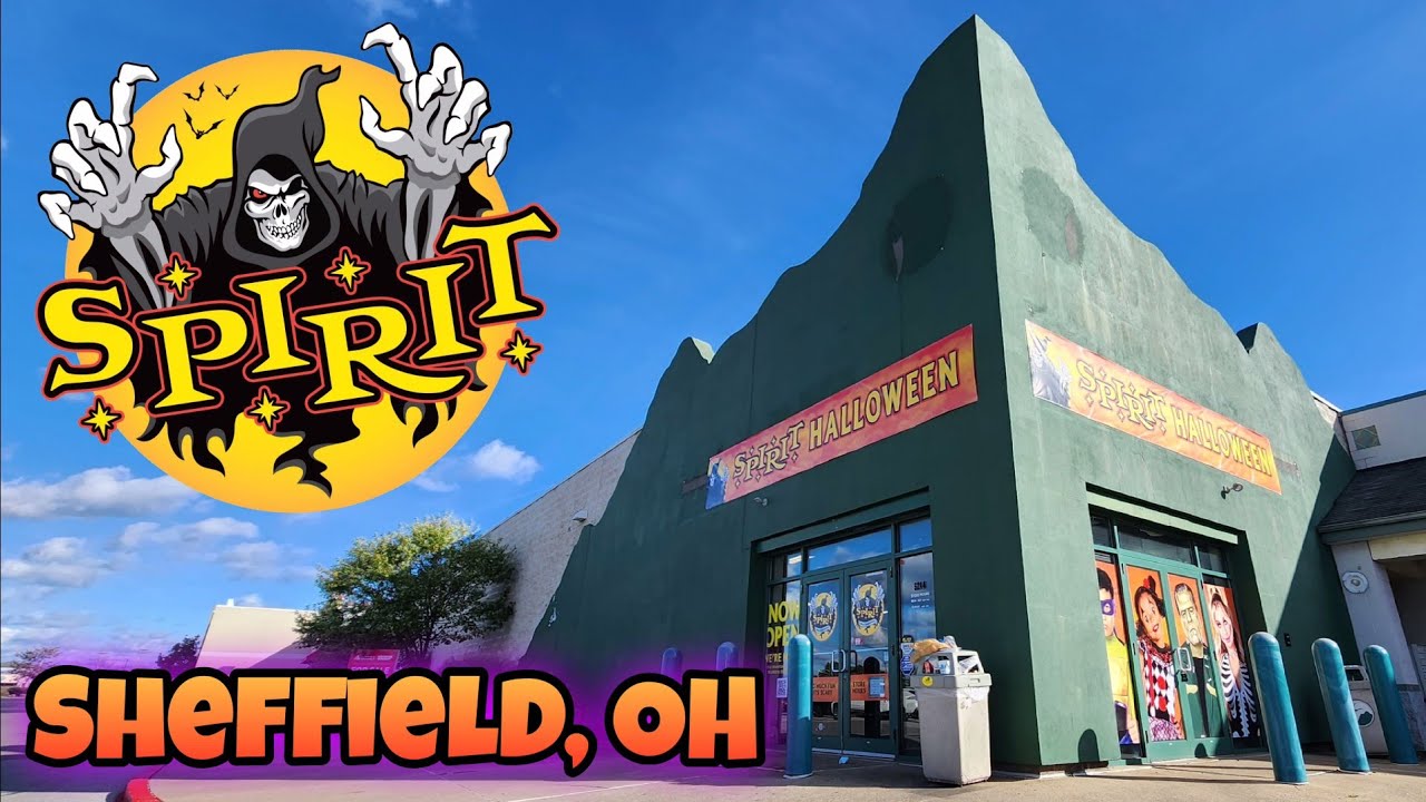 SPIRIT HALLOWEEN 2023 INSIDE ABANDONED GANDER MOUNTAIN SHEFFIELD, OH