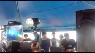 DJ Jose Miguel Velandria sampler Pool Party