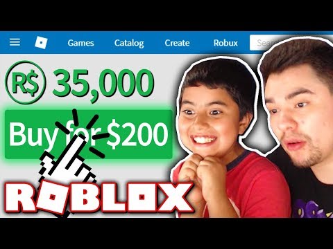 Giving My Little Brother 35 000 Robux 200 Worth Roblox Youtube - chicos medan robux plis