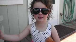 Easter Jo JO singing 055.AVI