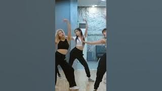 IZONE - Panorama (Dance Practice Hyewon Focus) MIRRORED