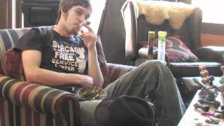 Dizz Smoking a Four Paper Joint