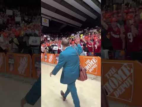 The Alabama fans love Coach Saban π