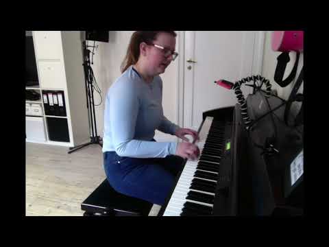 Video: Hvordan Man Spiller En Melodi På Klaveret