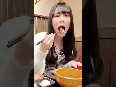 龍本弥生が食べるだけの動画【定食】