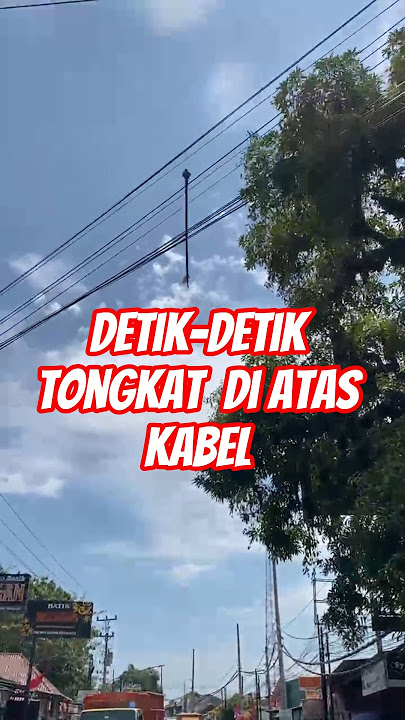 Detik-detik Tongkat mutar di kepala Mayoret Cantik dan dilempar ke atas kabel #drumband #mtswonoyoso