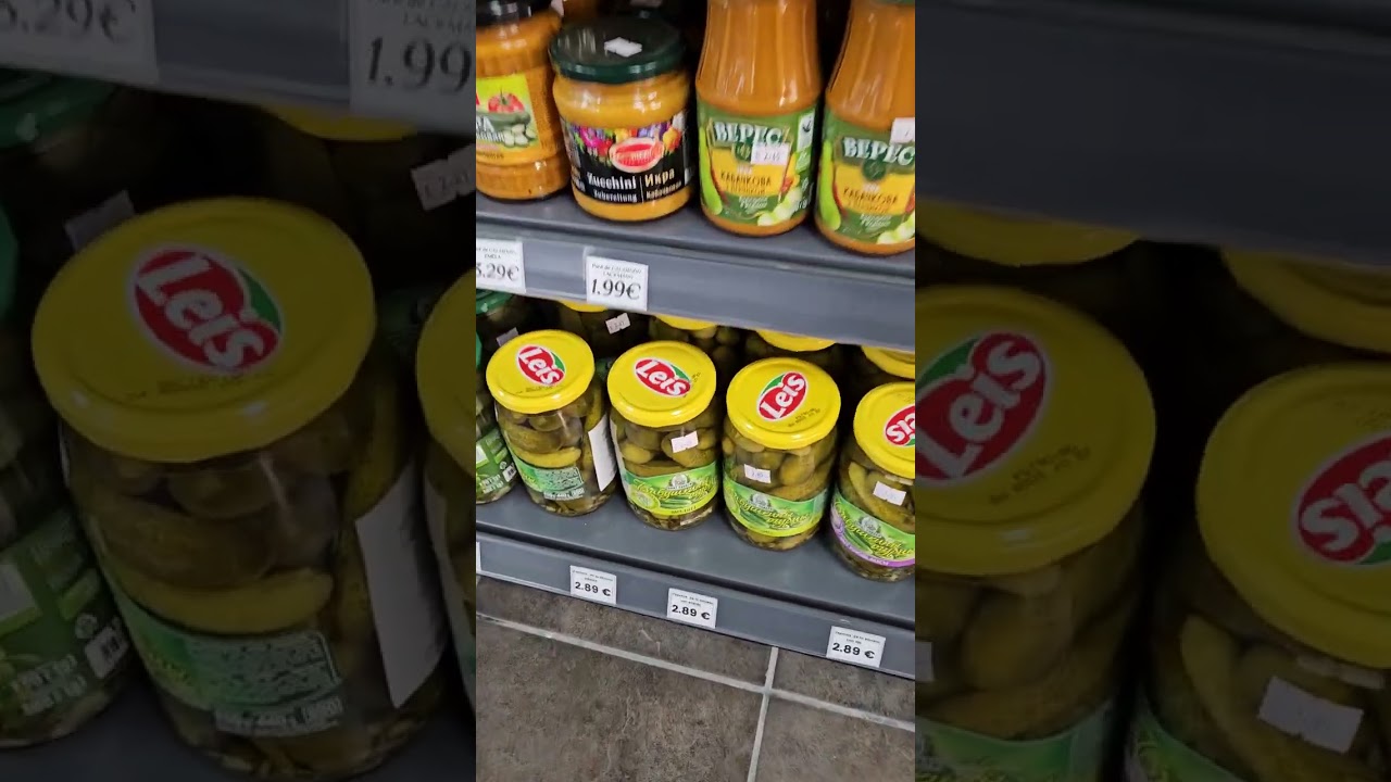 Интернациональный магазин в Испании  