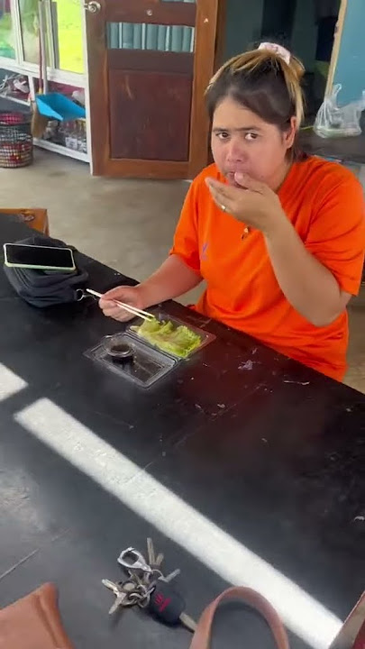 It's really hot😂 Please like, share, and subscribe. #comedymove #funny #viralvideo #funnyvideo #j...