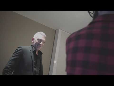 როგორ პოზირებს ვენსან კასელი ფოტოხელოვან გიორგი ქარდავასთვის