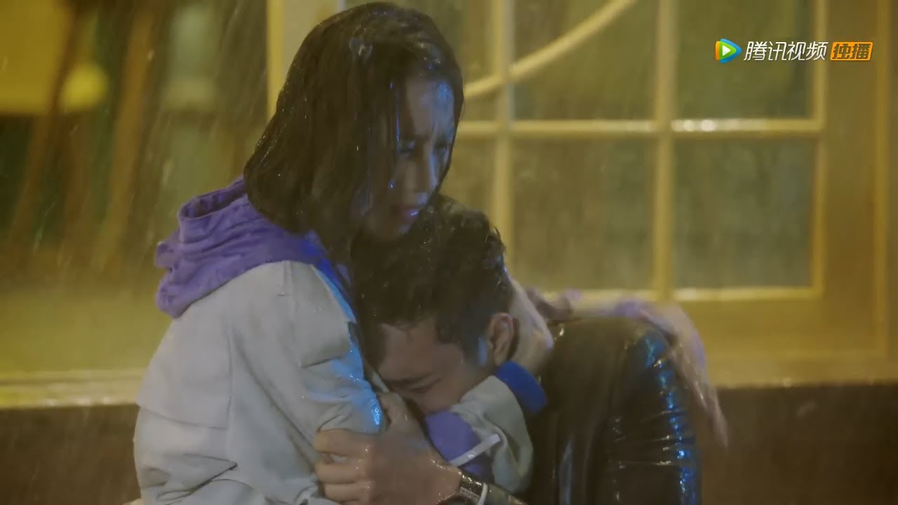 Золушка предложила расстаться, генеральный директор плакал, пока не потерял сознание под дождем