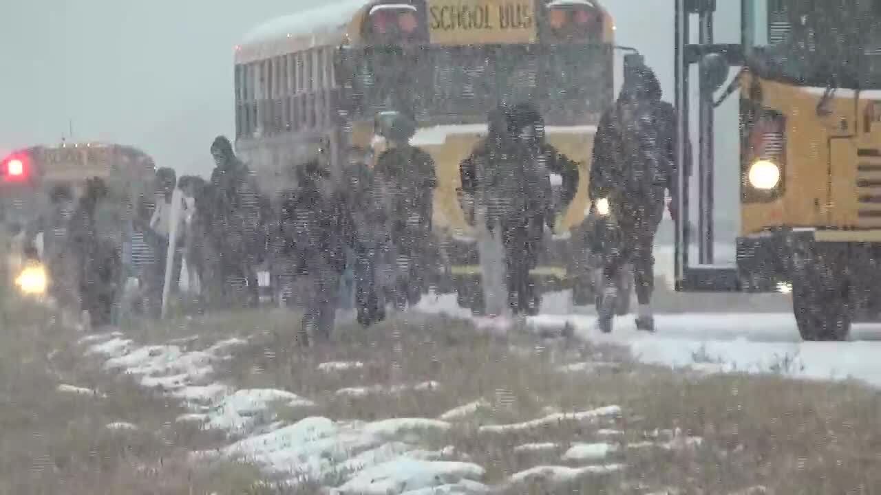 Two School Buses Stuck On I-470 Exit Ramp