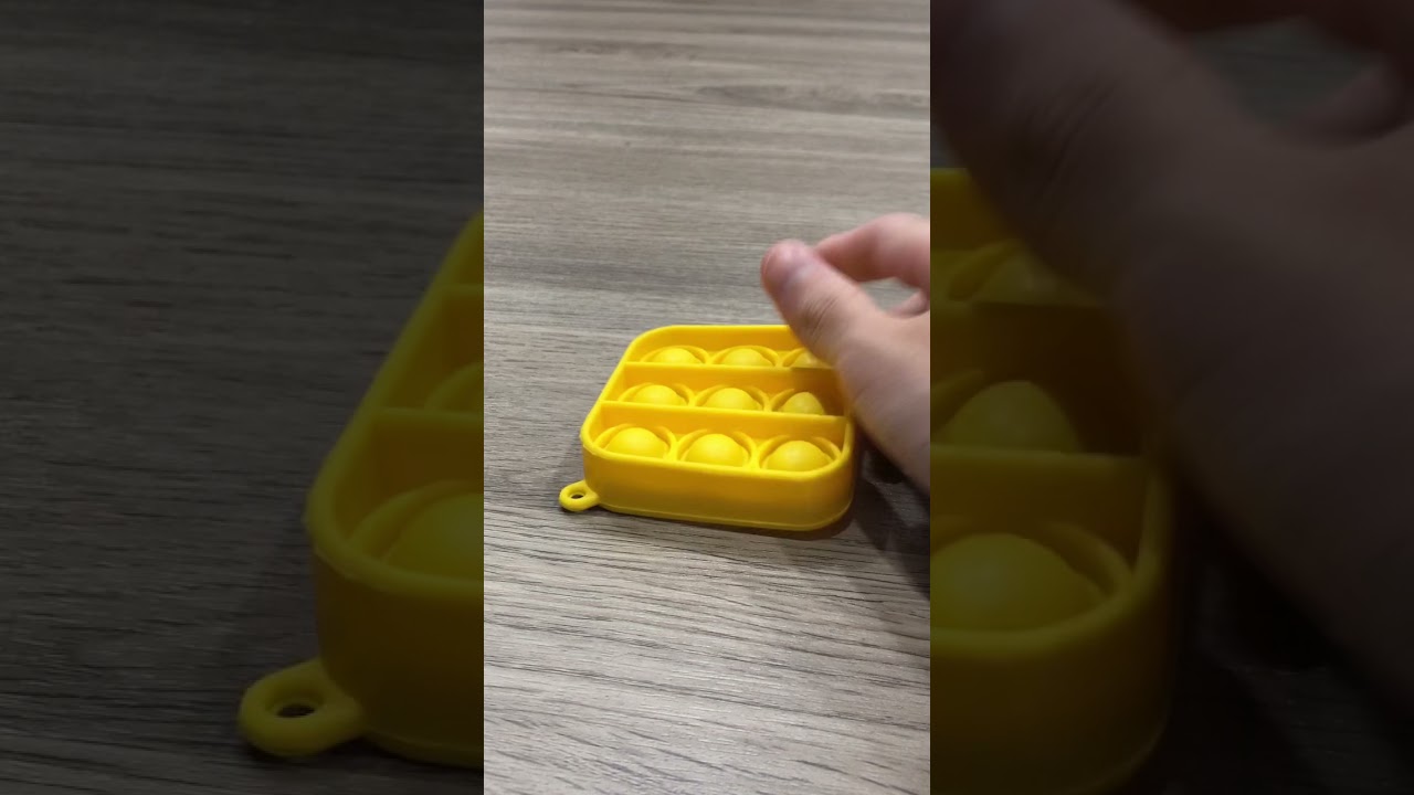 Mini square keychain pop it(yellow)