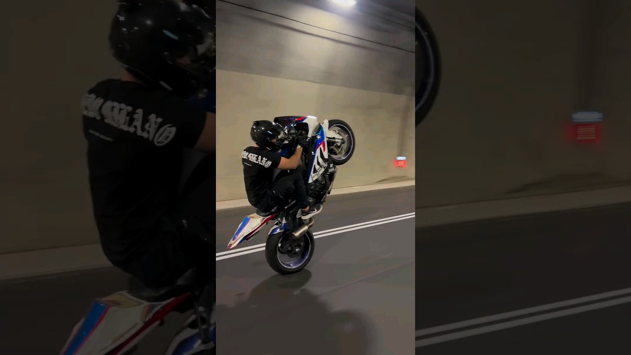 wheeling BMW s1000rr