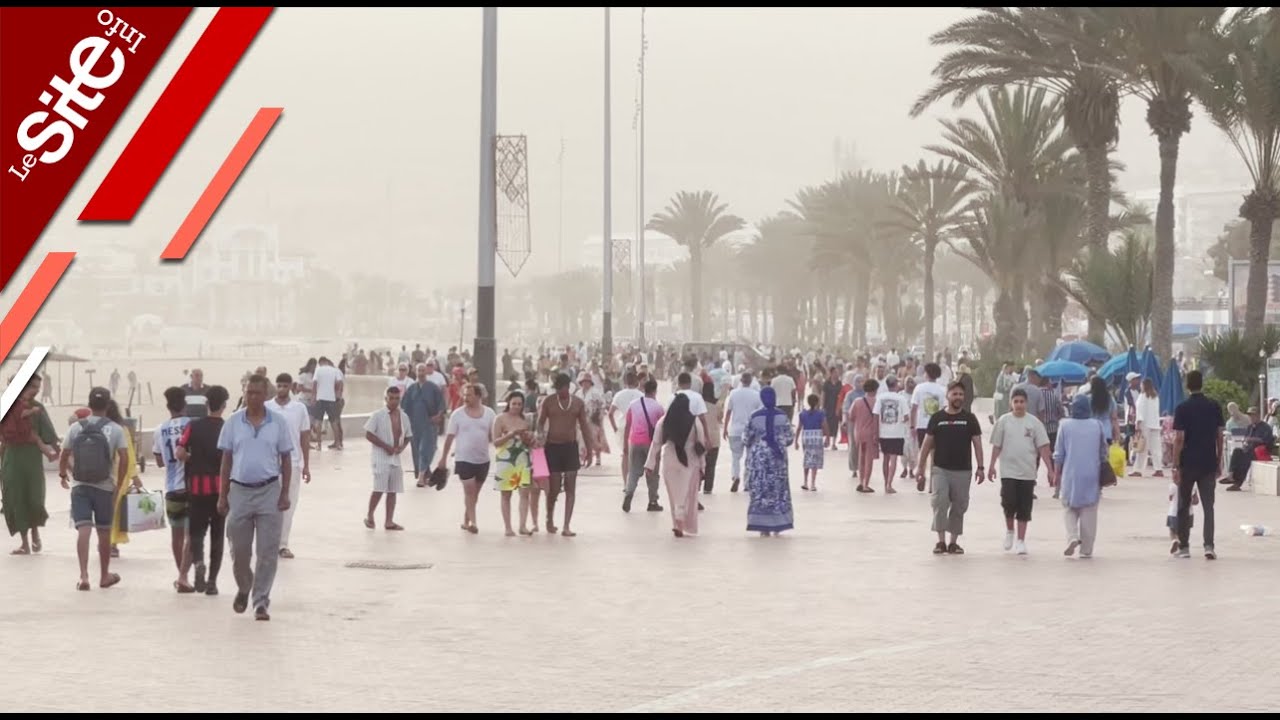 سياح مغاربة وأجانب يتوافدون على كورنيش أكادير والمدينة في أبهى حلتها