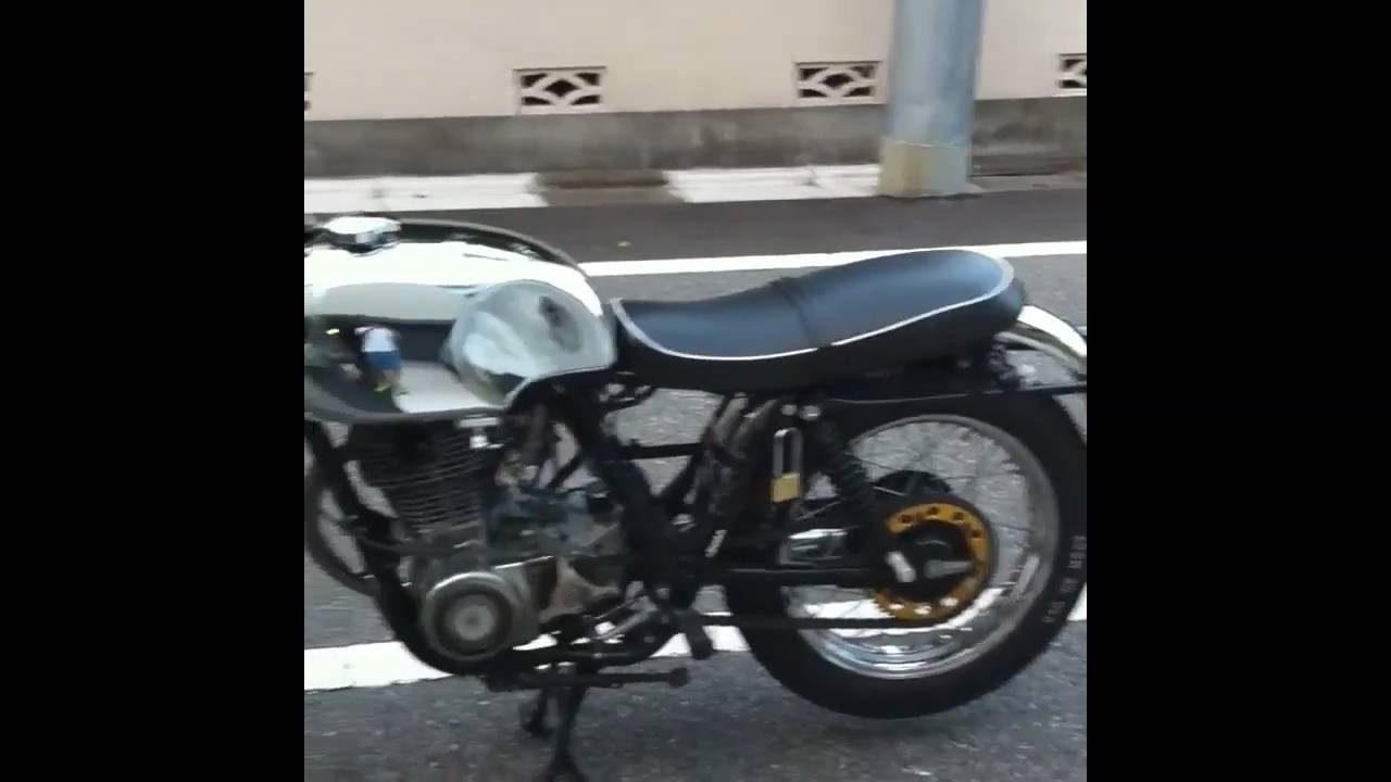 YAMAHA SR400 カフェレーサー SRカスタム 横浜ライニング ロッカーズ