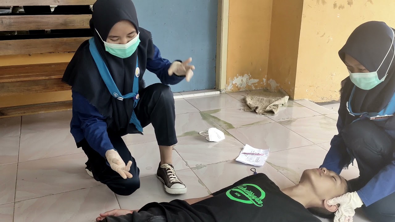 Lomba Pertolongan Pertama-P3K UNSUR 2021-PMR Madya MTs PUI Kepuh (A)