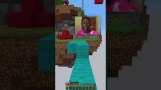 Minecraft BEDWARS Life Hack: ft. khaby lame 😂