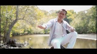 Pieter Yulivianou - Ulihe Cengkal ( M/V)