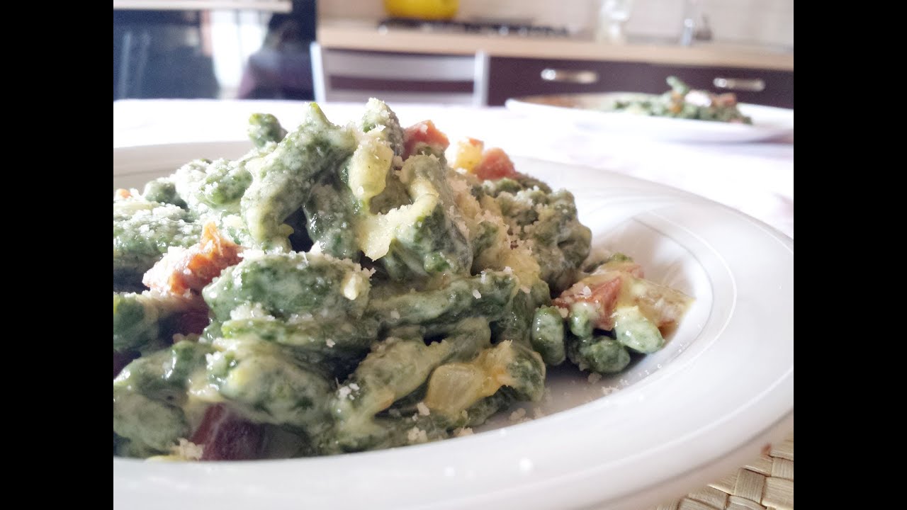 Spätzle (Gnocchetti tirolesi) con speck e panna
