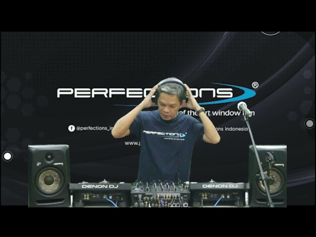 Perfections Classic Disco Mix with Dj Joey Dee part 2 class=