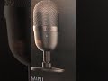 unboxing Seiren Mini Microphone