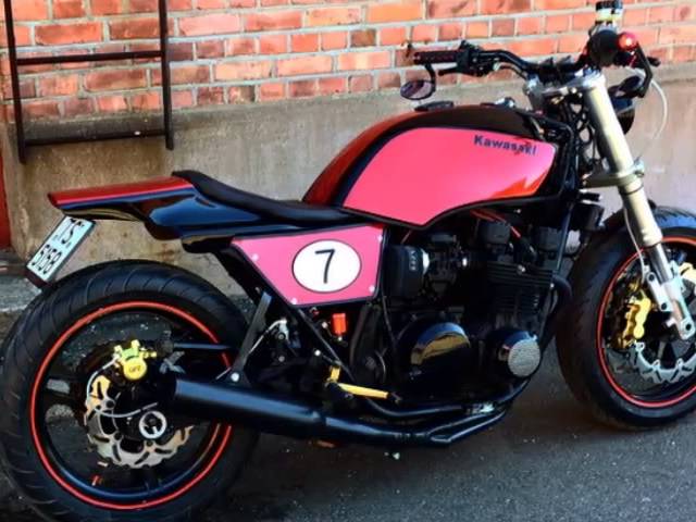 The Ghost a Kawasaki GPZ 750 racer / street tracker - YouTube