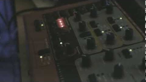 Nord Rack 2 + Machinedrum, minimal techno (direct audio)