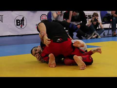 Vidéo: Jiu-jitsu En Russie