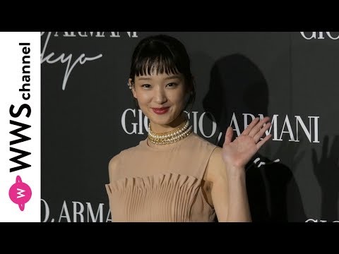 剛力彩芽がアルマーニ「クルーズコレクション」に来場！