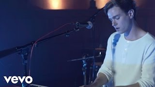 Colouring - Everything Has Grown (Live From The Village Studios)