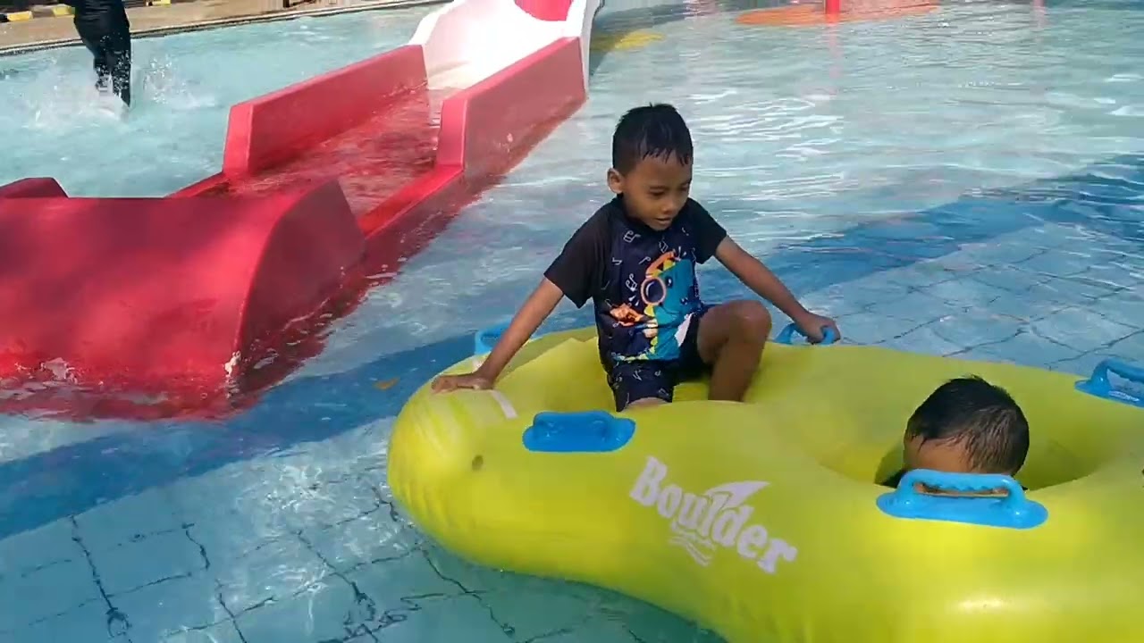 REVIEW SUN CITY WATER PARK MADIUN