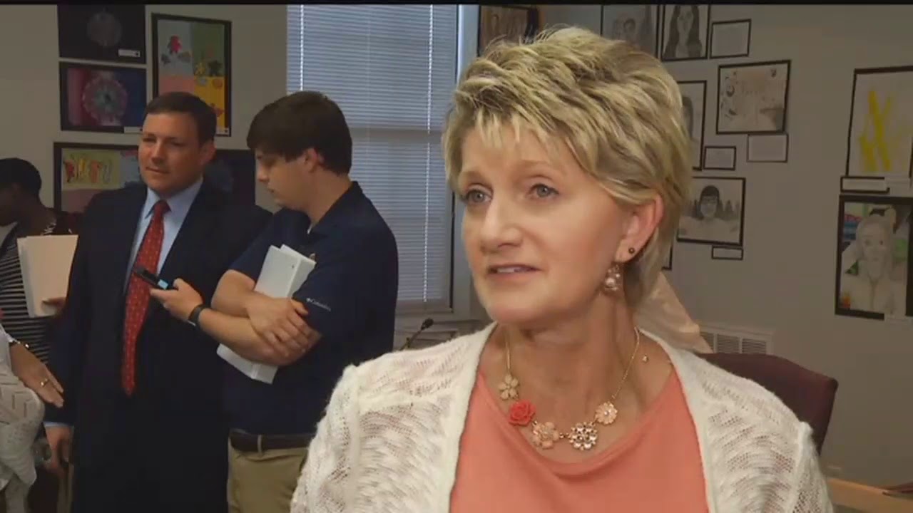 UPDATE: Hamilton County school board approves bus contract with new ...